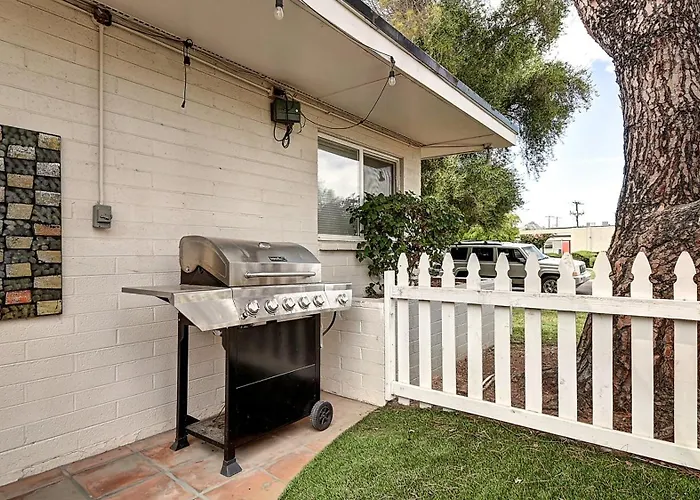 Stylish Arcadia 2-bdrm With Comfort And Charm