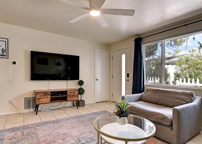 Stylish Arcadia 2-bdrm With Comfort And Charm Holiday home *